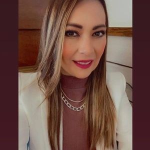 Meet your Posher, Araceli